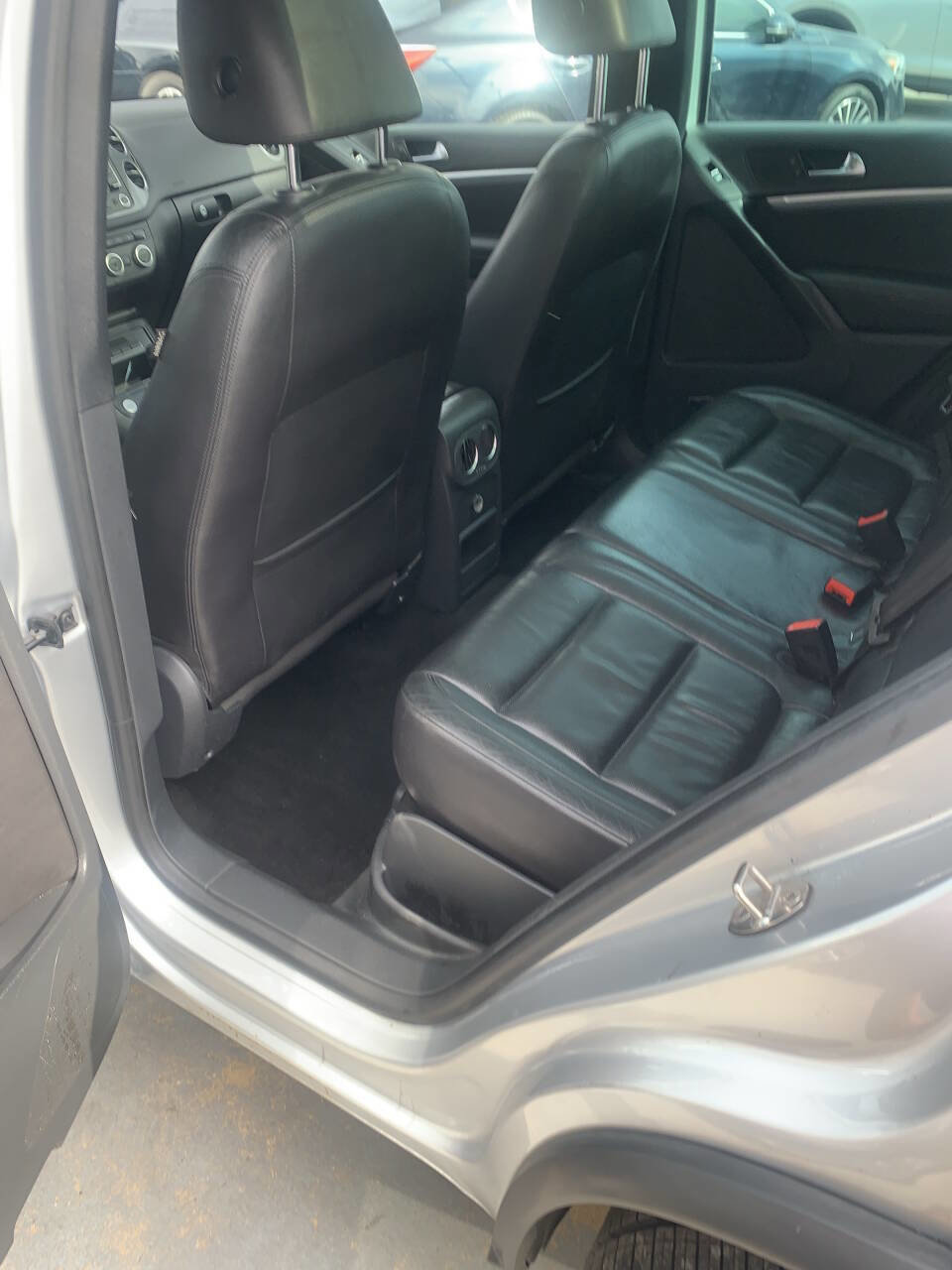 Used 2014 Volkswagen Tiguan R-Line image 11