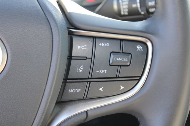 Certified 2024 Lexus UX 250h FWD image 17