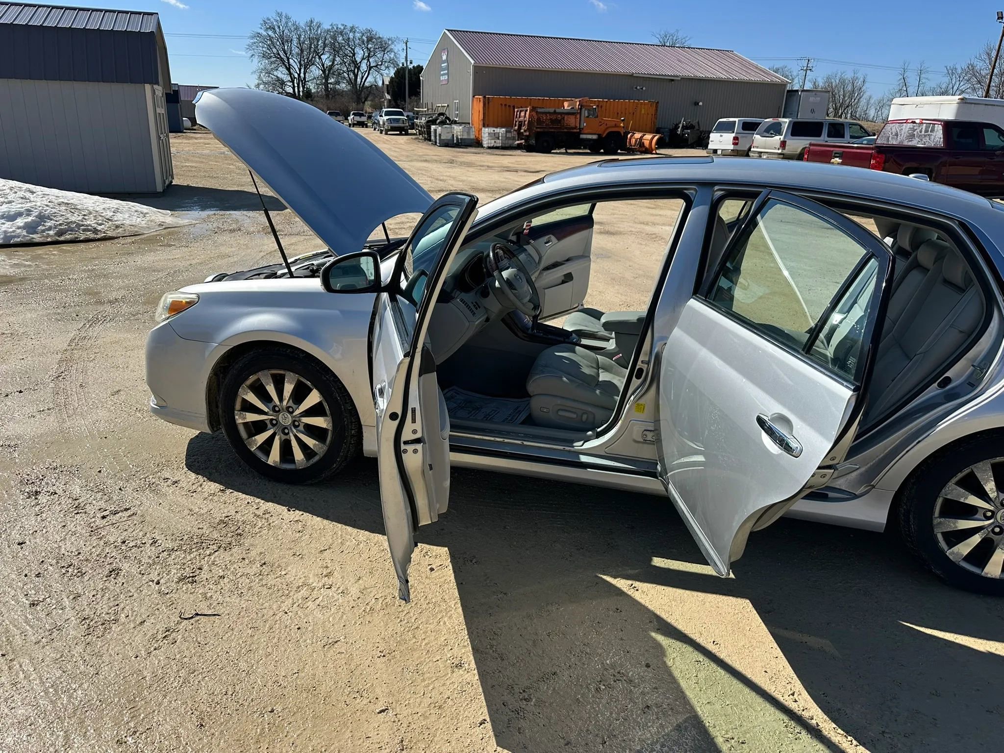 Used 2011 Toyota Avalon Limited FWD image 10