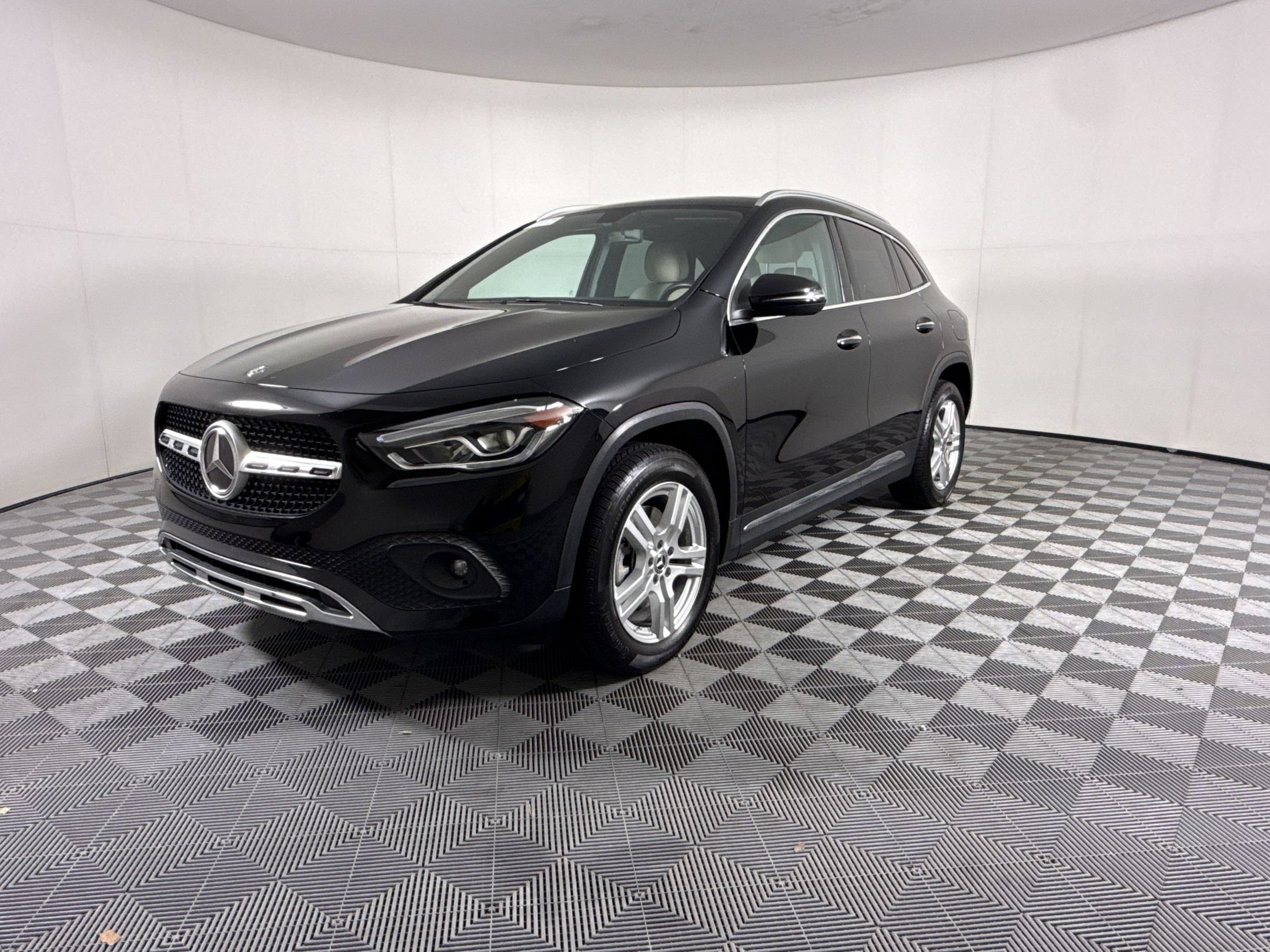 Used 2021 Mercedes-Benz GLA 250 video 1