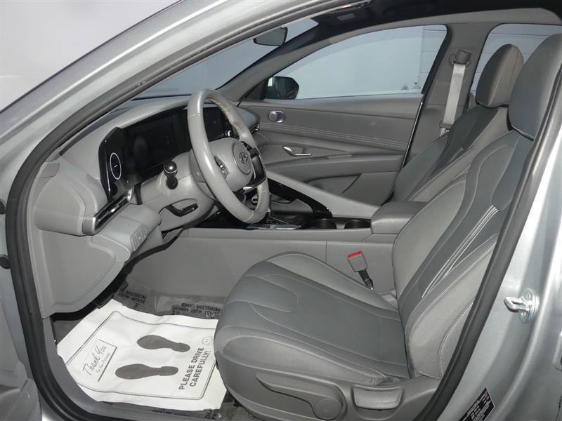 Used 2022 Hyundai Elantra SEL w/ Convenience Package FWD image 21