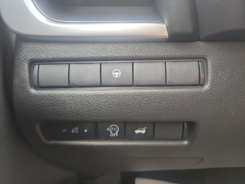 New 2026 Nissan Rogue SV image 17