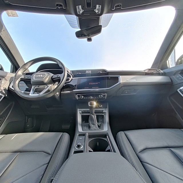 Used 2022 Audi Q3 2.0T Premium Plus w/ Premium Plus Package image 25