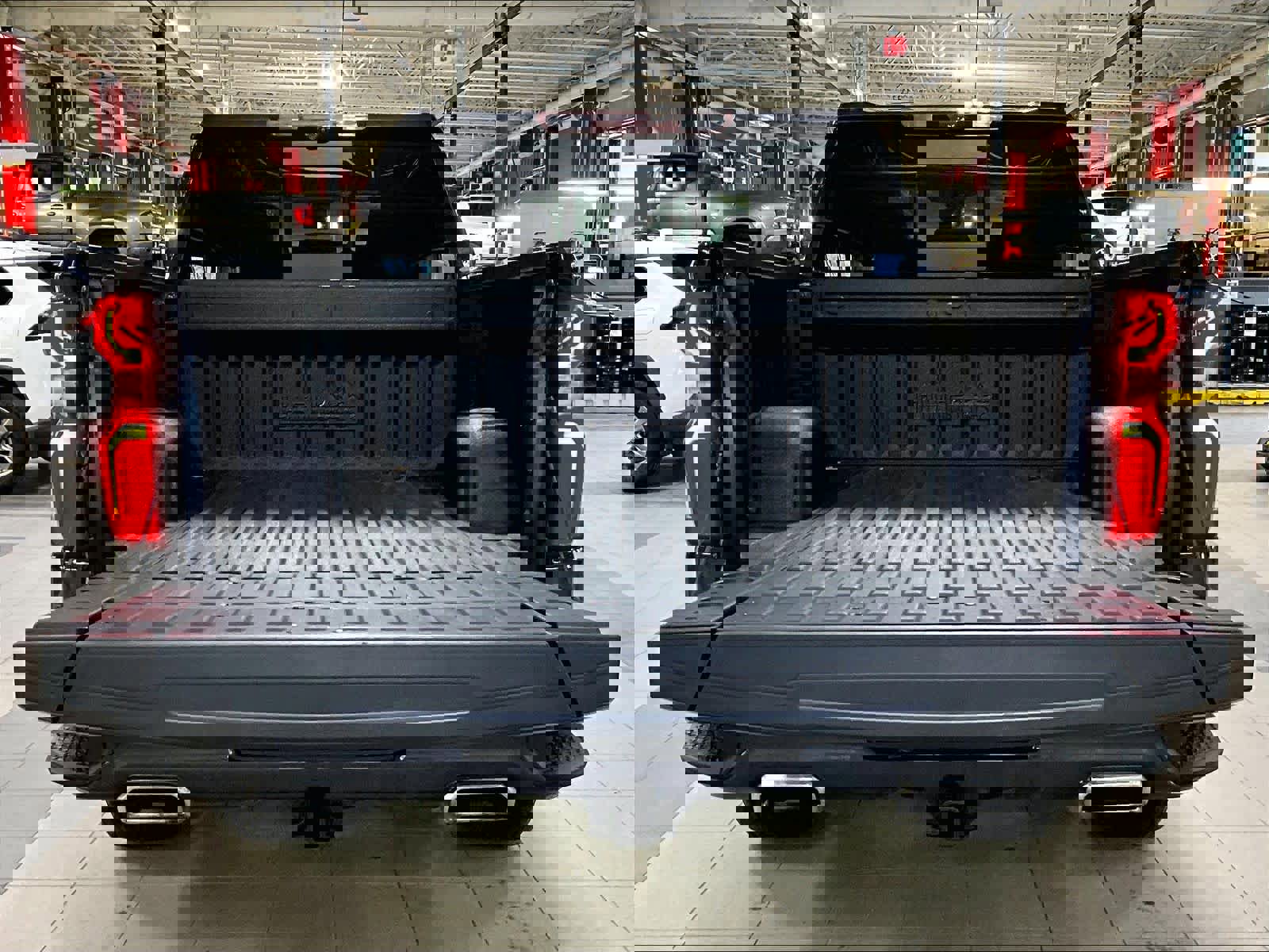 Used 2022 Chevrolet Silverado 1500 High Country w/ High Country Premium Package image 32