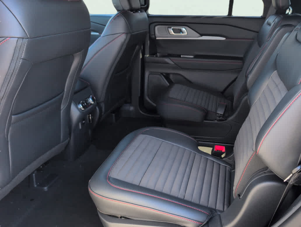 New 2026 Ford Explorer ST-Line w/ ST-Line Street Pack RWD image 23
