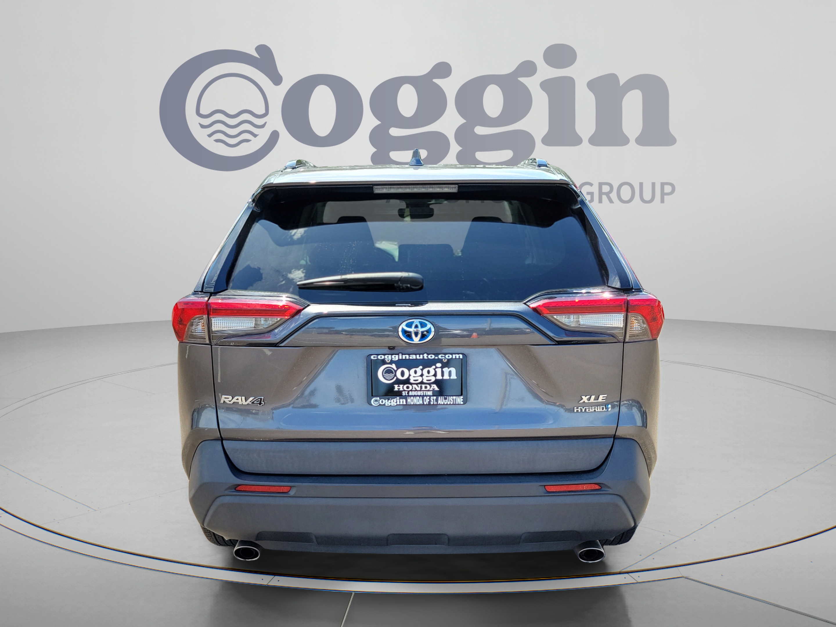 Used 2022 Toyota RAV4 XLE w/ Convenience Package AWD/4WD image 4