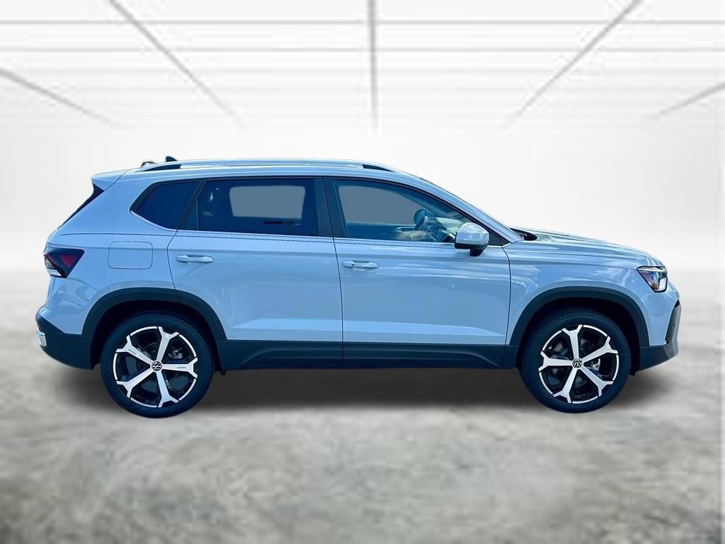 New 2026 Volkswagen Taos SEL AWD/4WD image 4