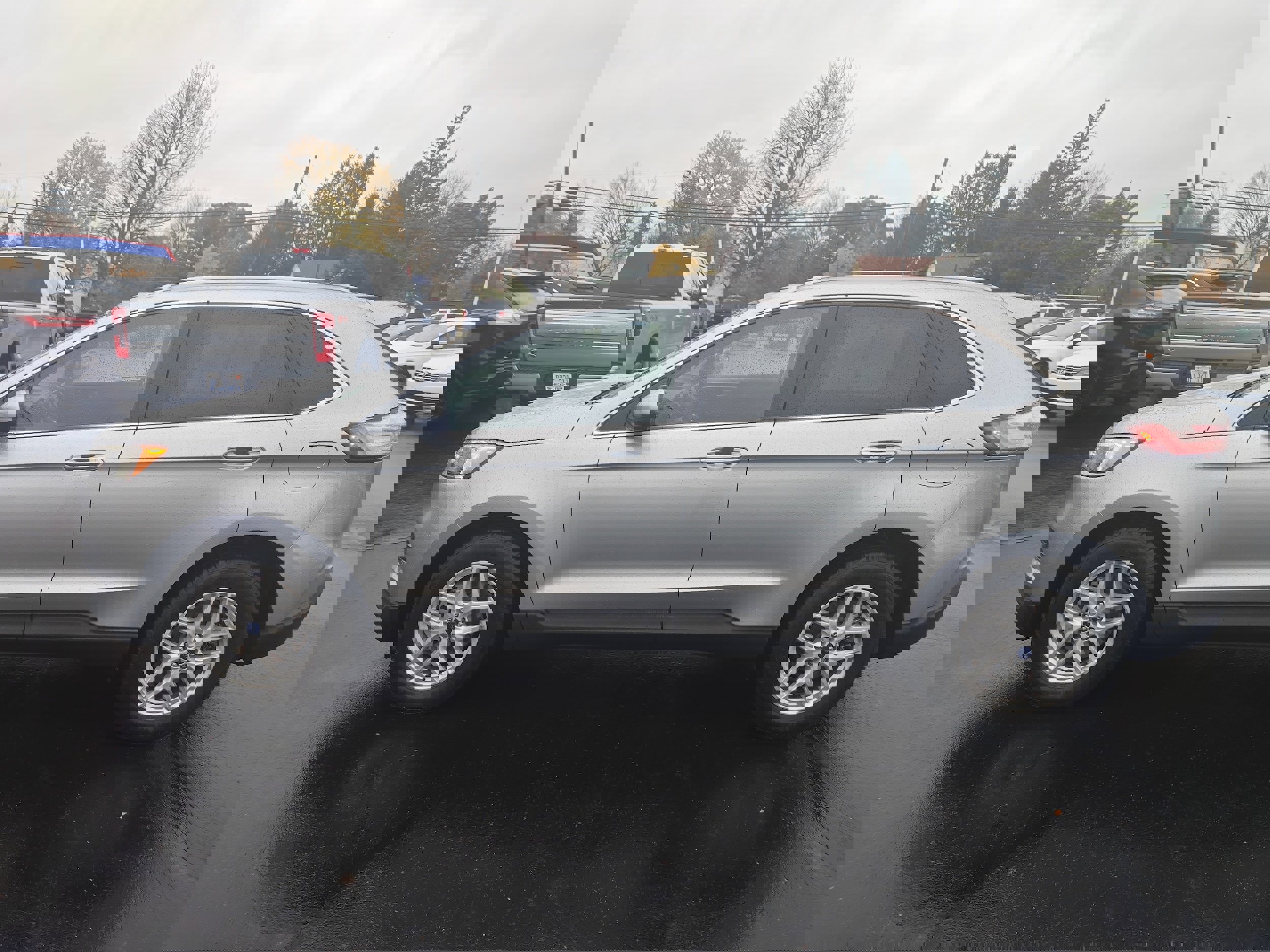 Used 2022 Ford Edge SEL w/ Convenience Package image 1