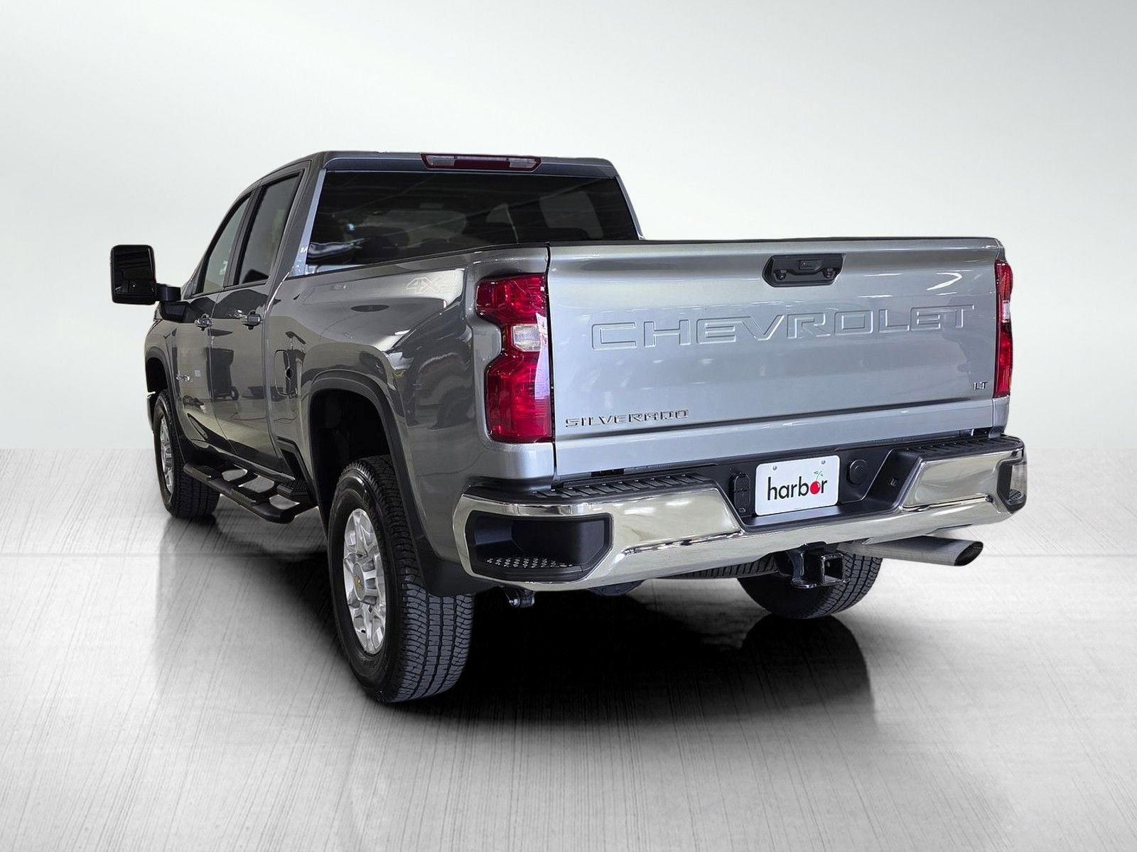 Used 2025 Chevrolet Silverado 2500 LT w/ Convenience Package AWD/4WD image 5