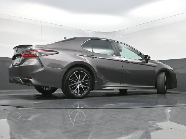 Used 2024 Toyota Camry SE FWD image 29