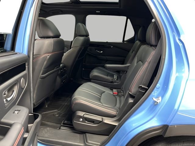 Used 2025 Honda Pilot TrailSport image 26
