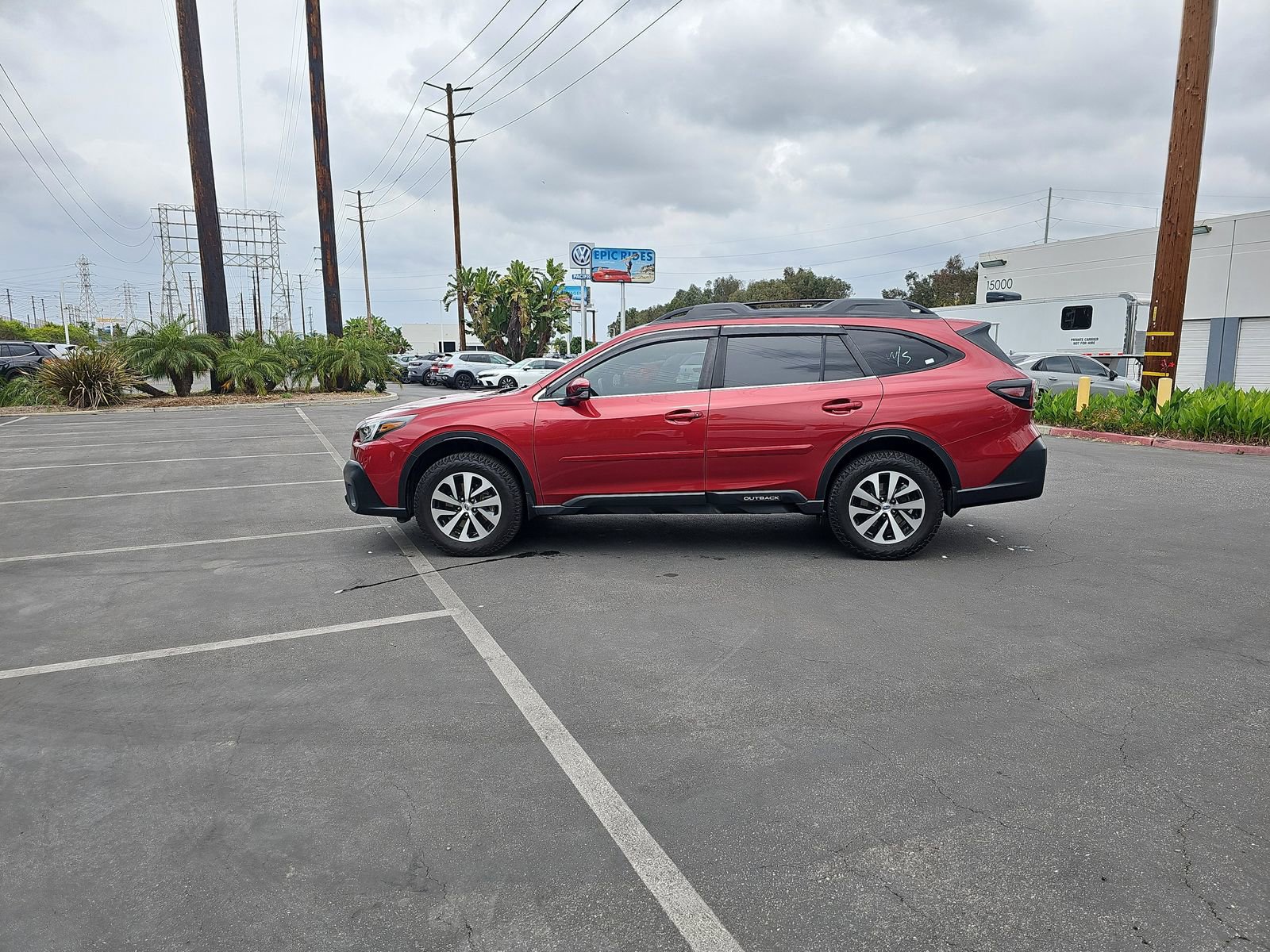 Used 2020 Subaru Outback Premium image 4