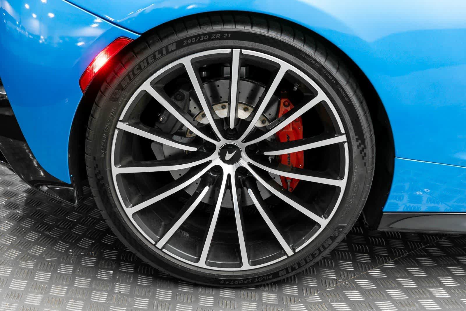 Used 2020 McLaren GT RWD image 39