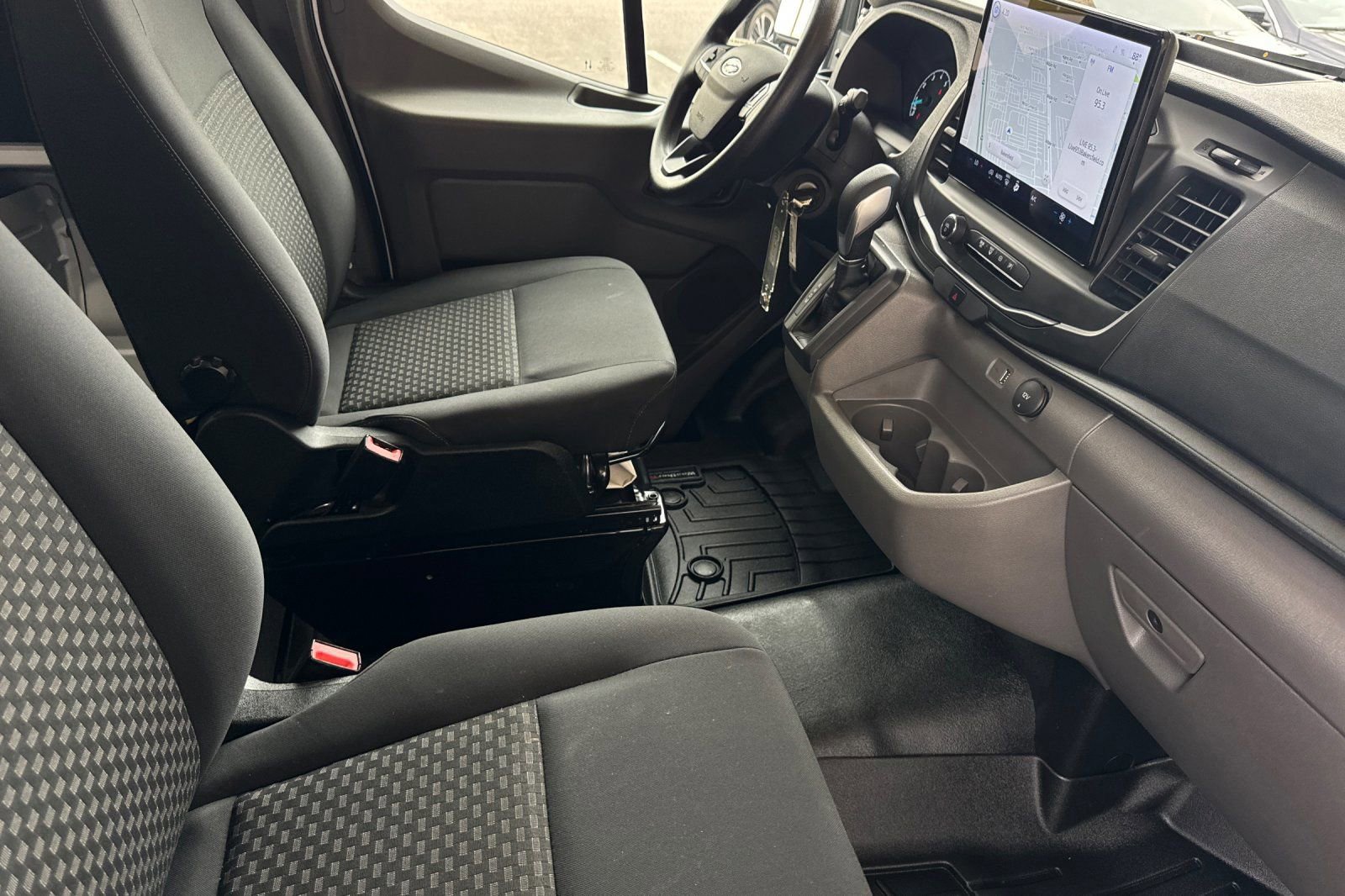 Used 2025 Ford Transit 250 148 Medium Roof w/ Load Area Protection Package image 16