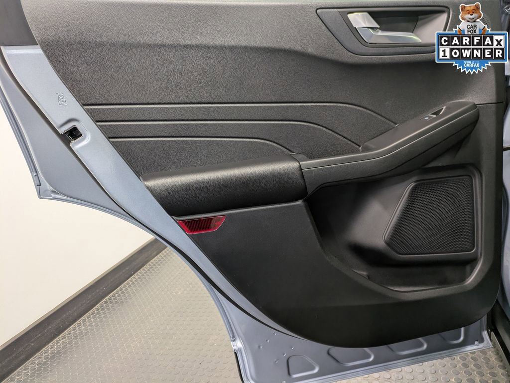 Used 2022 Ford Escape Titanium w/ Titanium Premium Package image 23