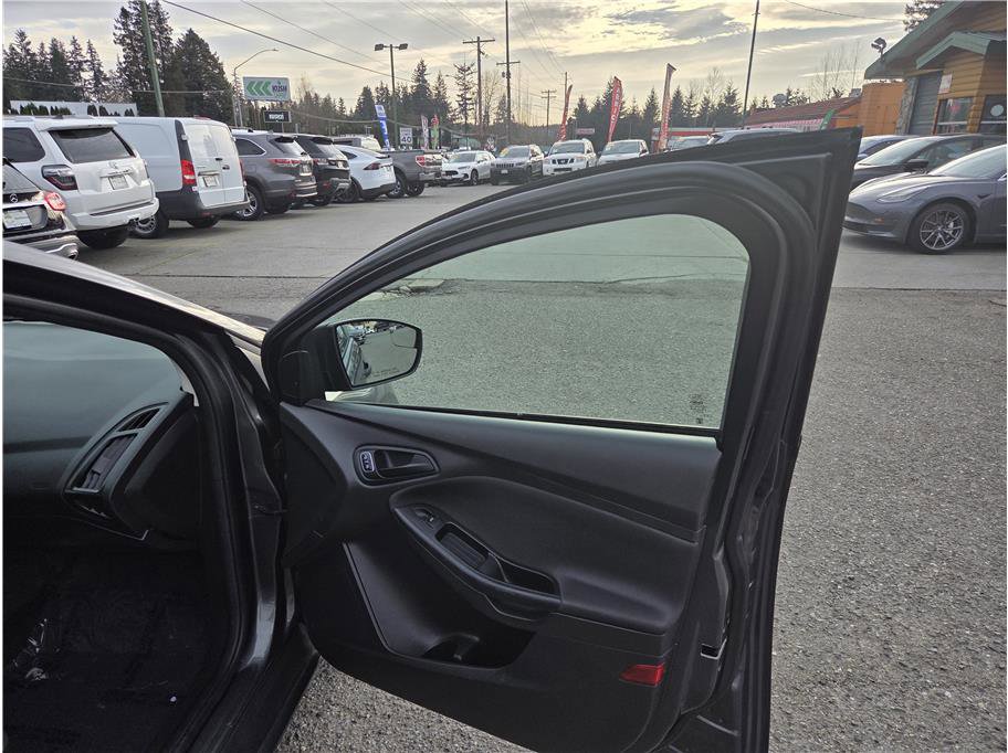 Used 2017 Ford Focus S image 21