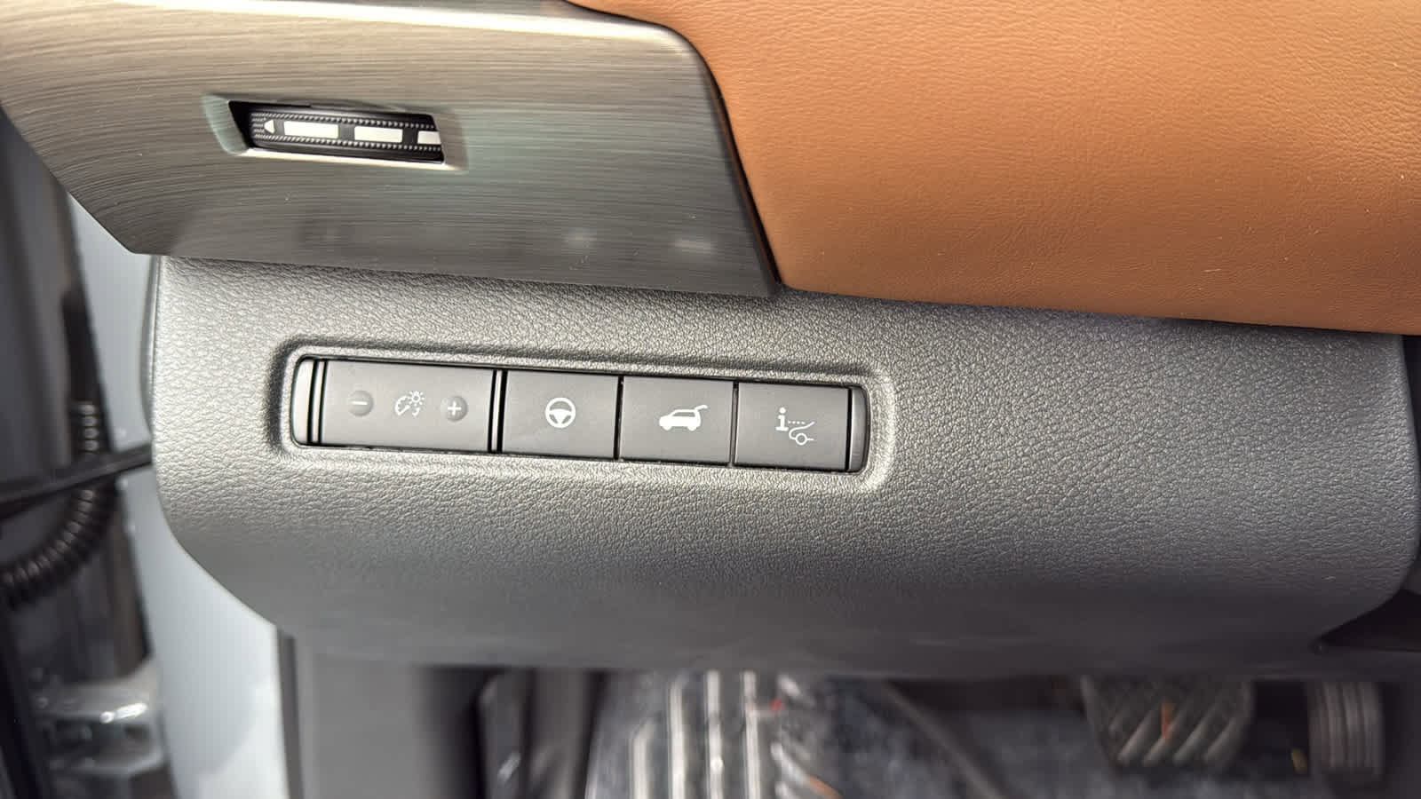 New 2025 Nissan Pathfinder Platinum w/ Cargo Package image 25