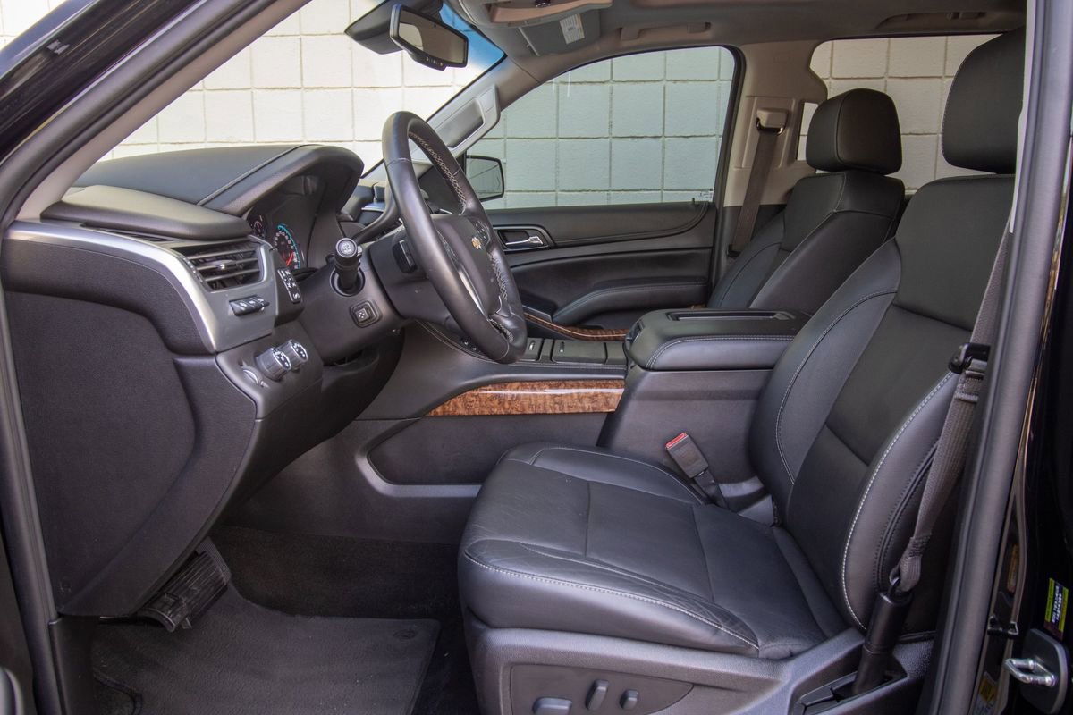 Used 2017 Chevrolet Suburban Premier AWD/4WD image 15