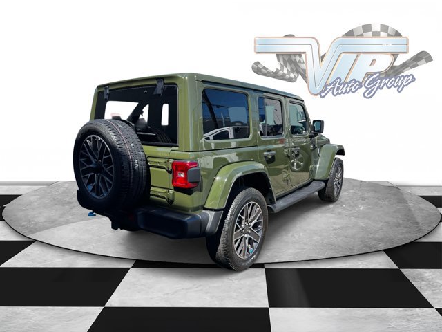 Used 2023 Jeep Wrangler Unlimited Sahara w/ Cold Weather Group AWD/4WD image 4
