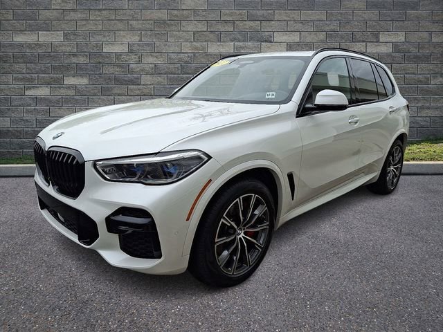 Used 2022 BMW X5 xDrive40i w/ M Sport Package AWD/4WD image 3