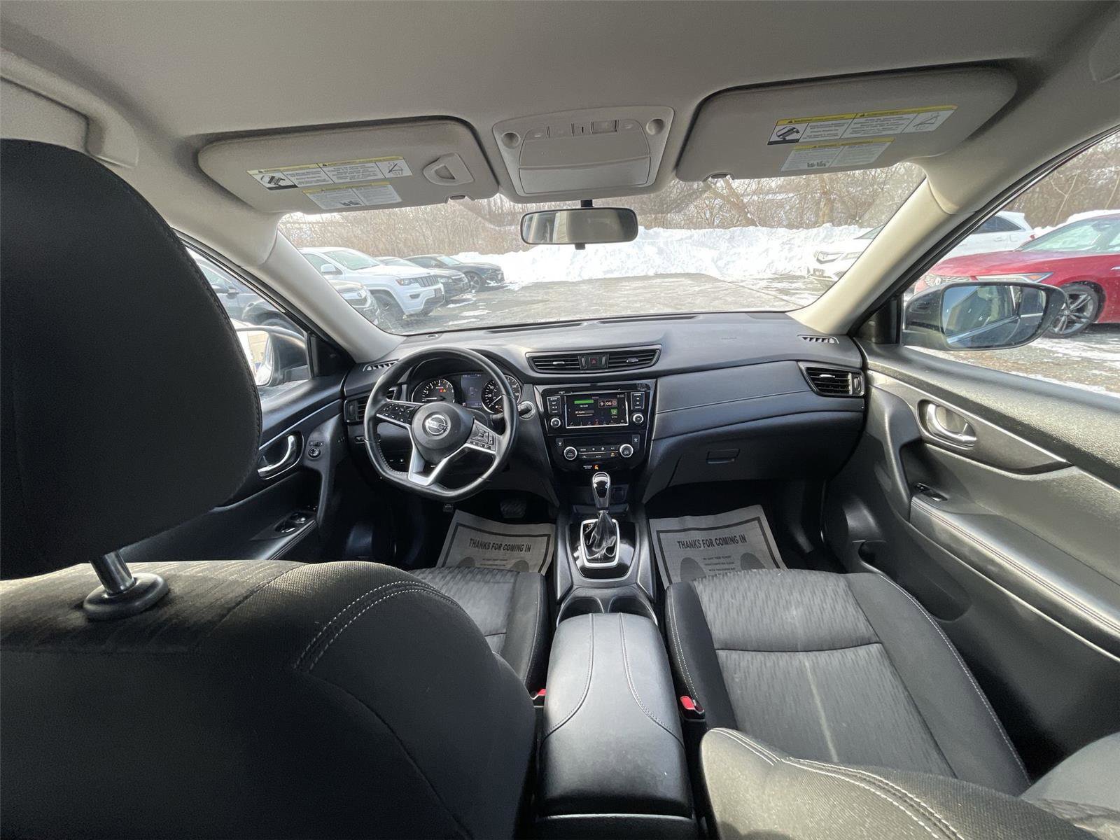 Used 2018 Nissan Rogue SV w/ Premium Package image 29