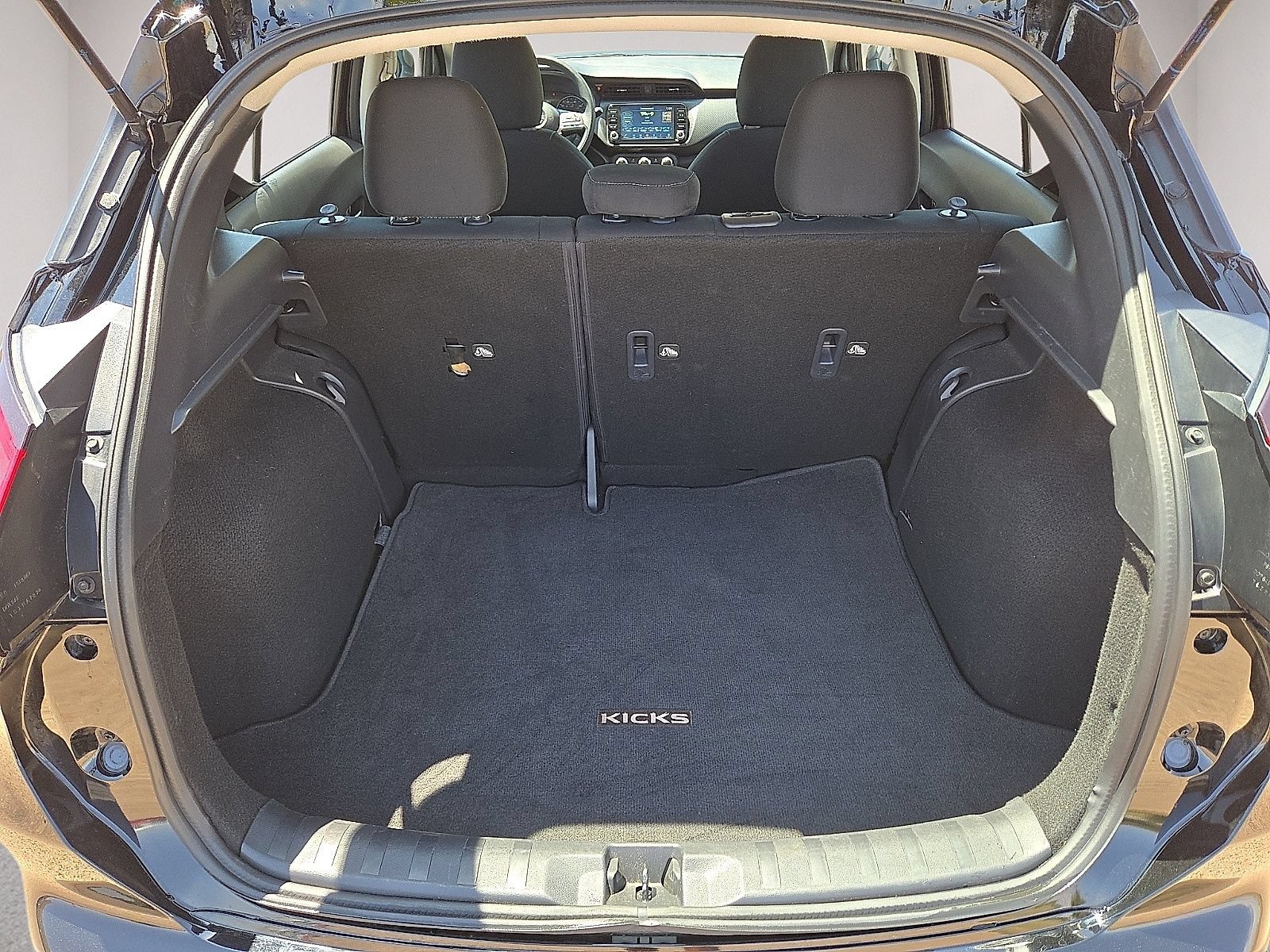 Used 2024 Nissan Kicks SV FWD image 14