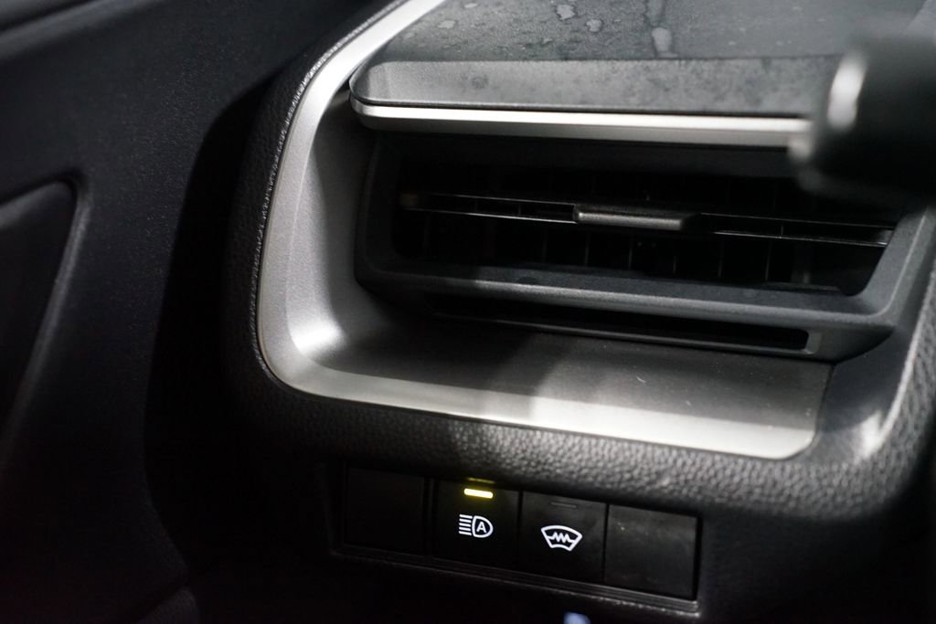 Used 2023 Toyota Prius LE image 24