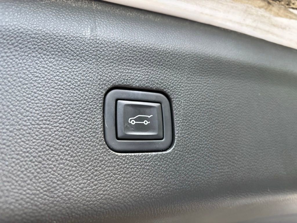 Used 2023 Buick Enclave Premium w/ Experience Buick Package image 23