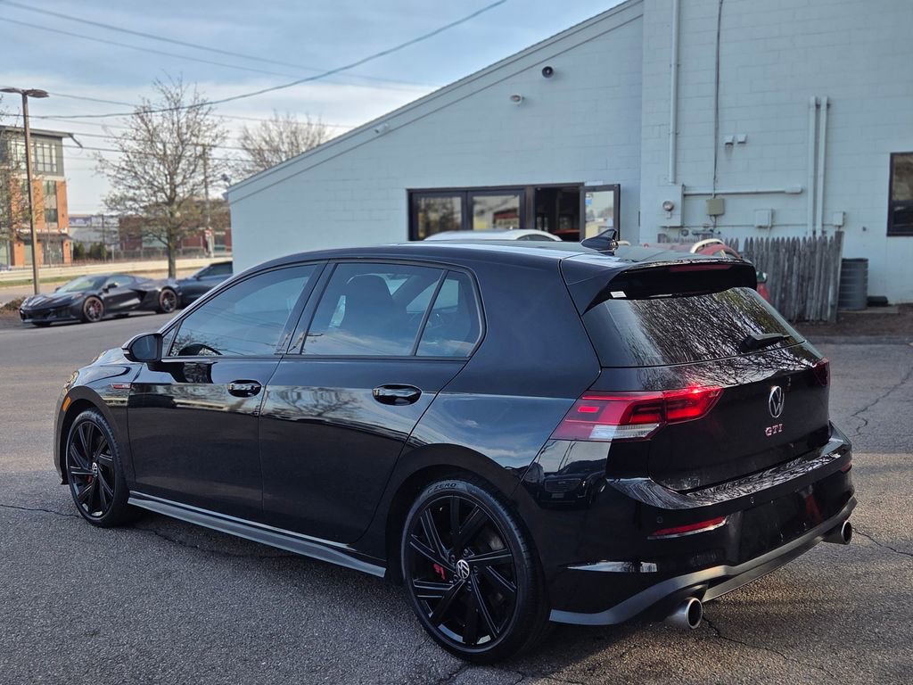 Used 2022 Volkswagen GTI SE FWD image 4