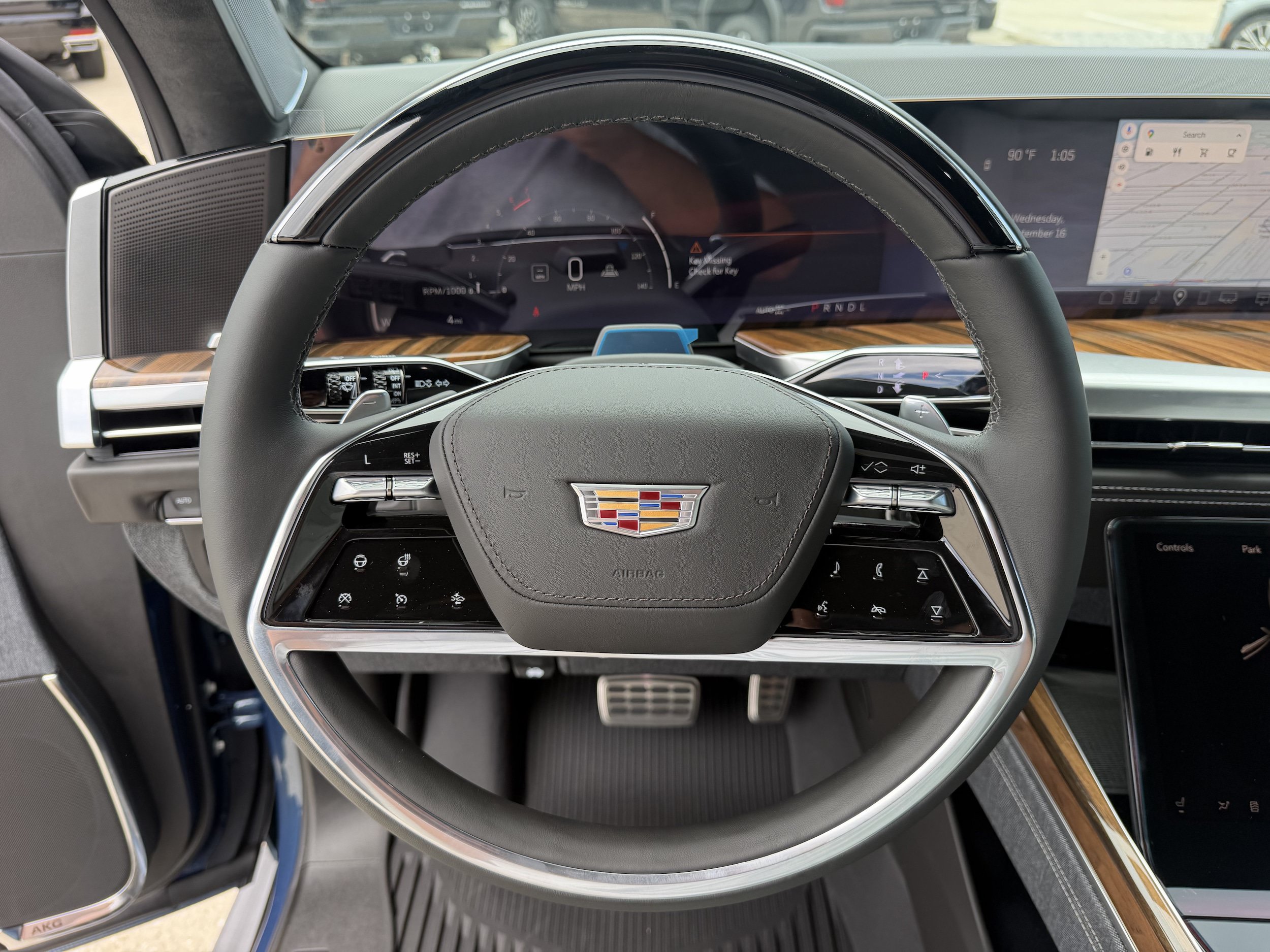 New 2026 Cadillac Escalade Platinum Luxury w/ LPO, Radiant Package AWD/4WD image 29