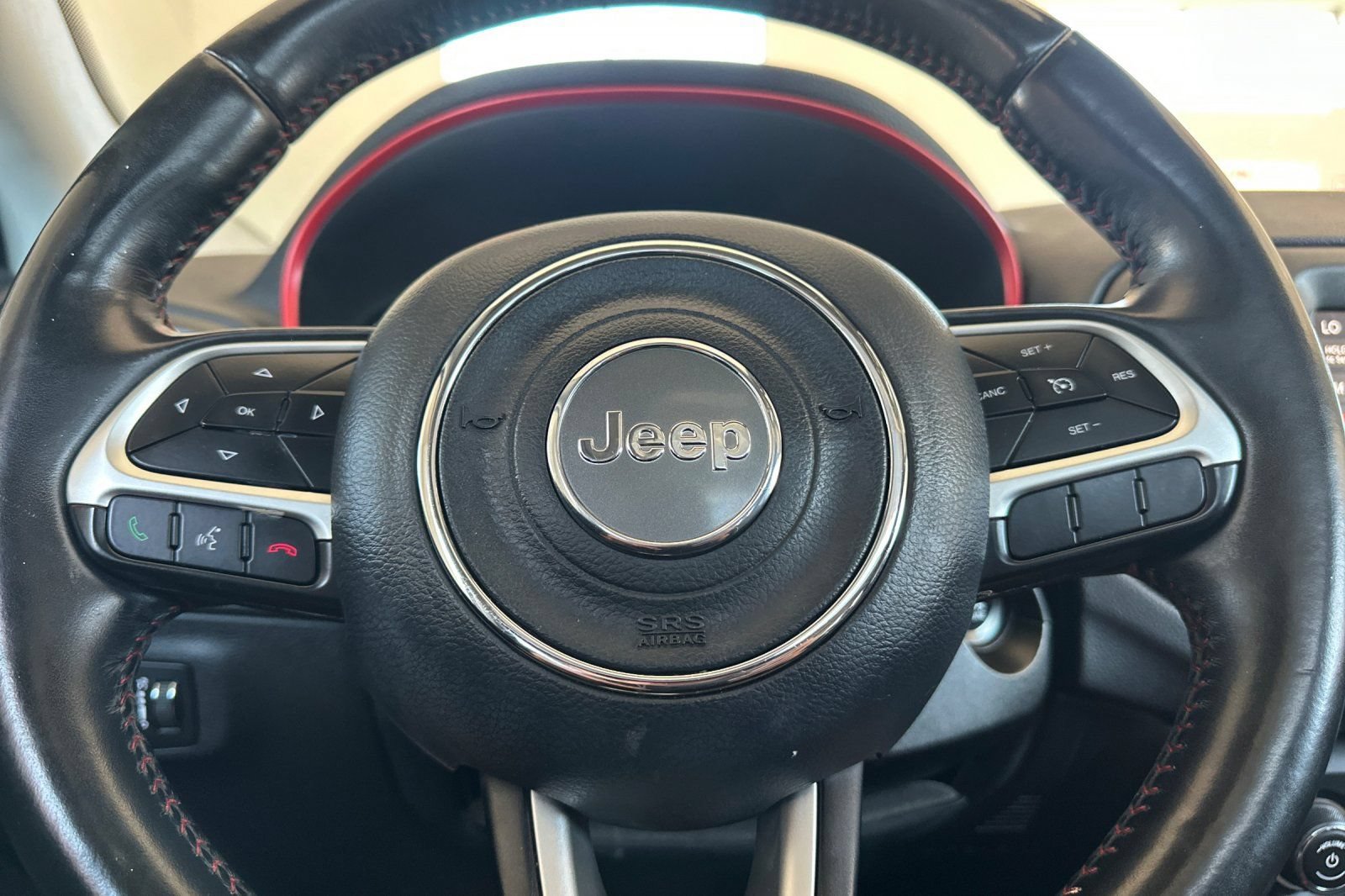 Used 2019 Jeep Compass Trailhawk w/ Leather Interior Group AWD/4WD image 23