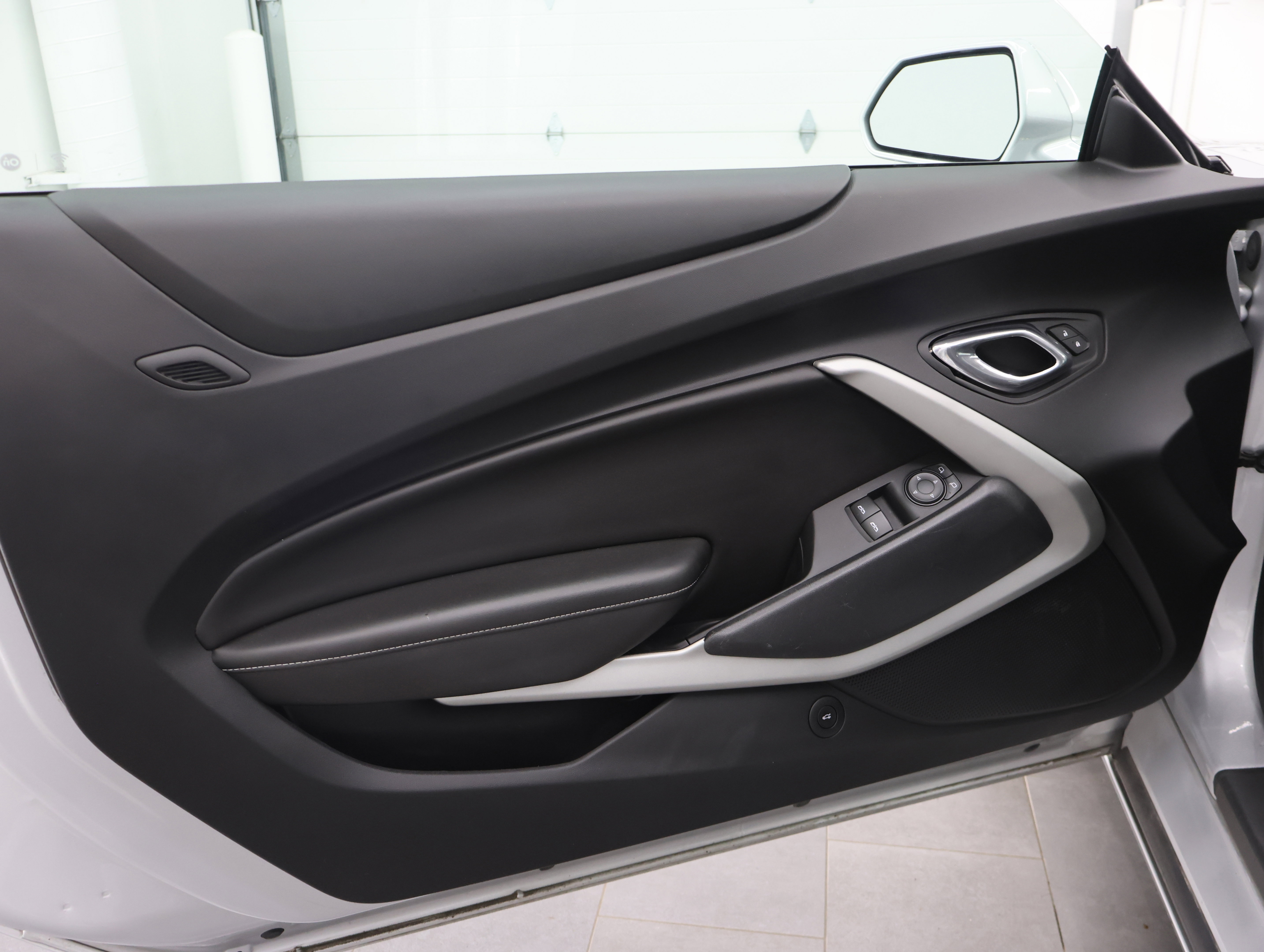 Used 2017 Chevrolet Camaro SS RWD image 36