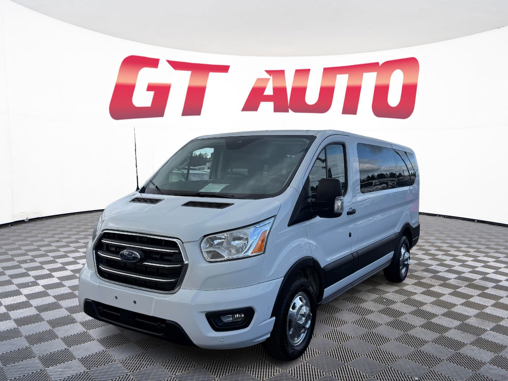 Used 2020 Ford Transit 150 XLT AWD/4WD image 3