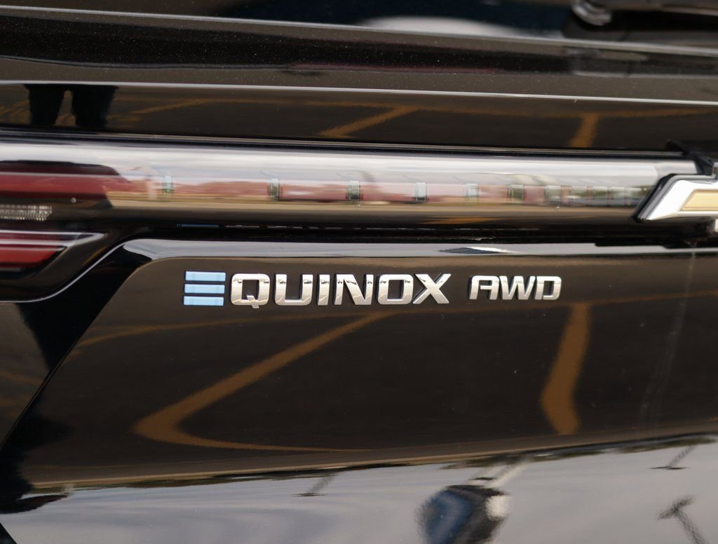 Used 2024 Chevrolet Equinox EV LT image 36