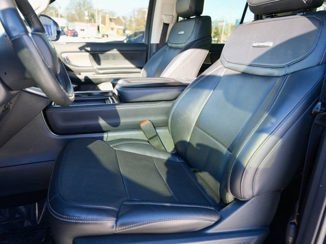 Used 2025 Ford Expedition Max Platinum w/ Driver's Package image 14