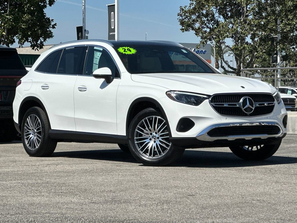 Used 2024 Mercedes-Benz GLC 300 image 1