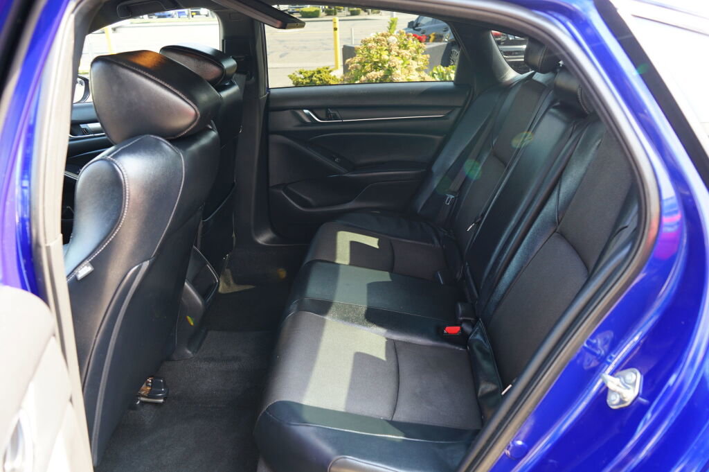Used 2018 Honda Accord Sport image 13