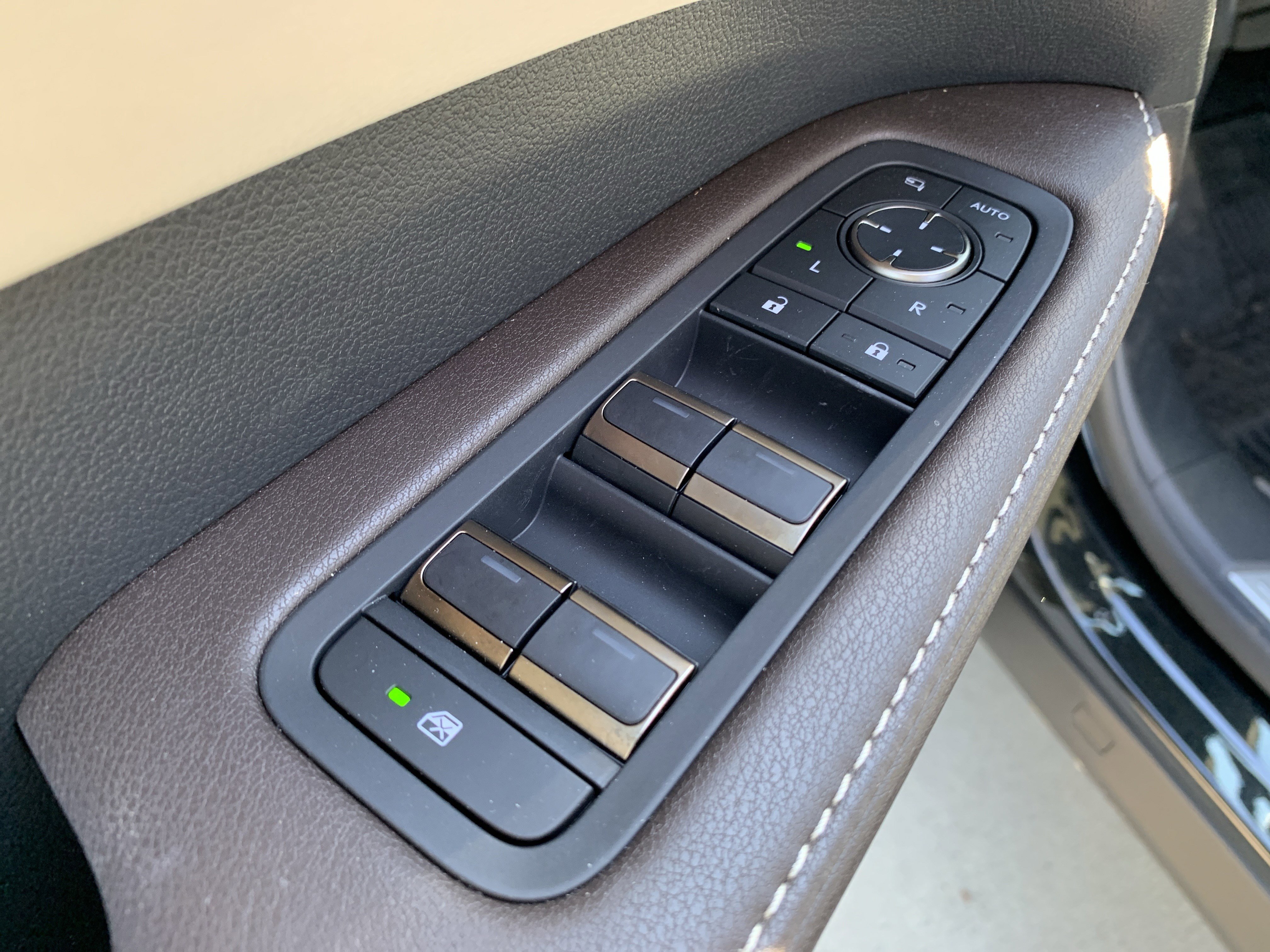 Used 2025 Lexus RX 450h 450h+ Luxury w/ Convenience Package image 15