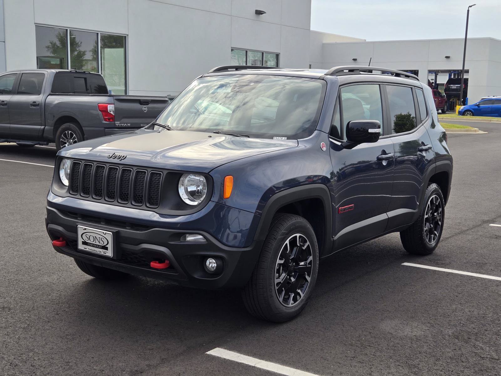 Used 2023 Jeep Renegade Trailhawk AWD/4WD image 1
