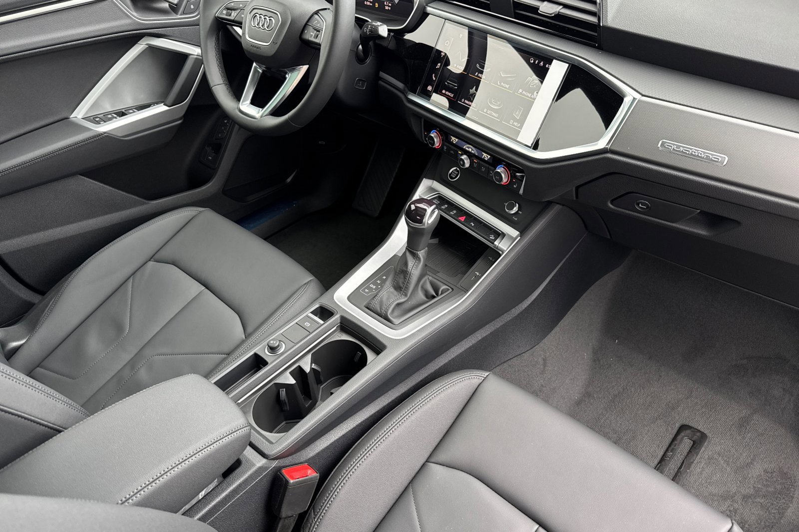 New 2025 Audi Q3 2.0T Premium image 13