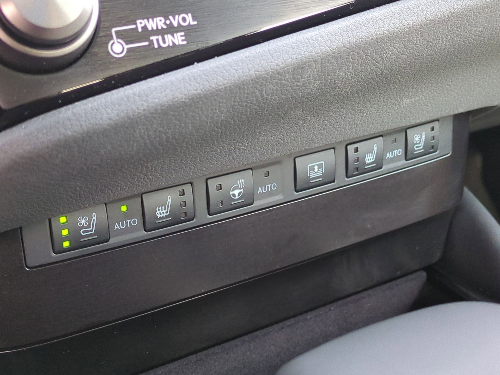 Used 2024 Lexus ES 300h w/ Technology Package image 30