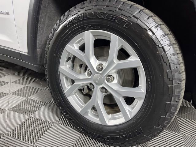 Used 2023 Jeep Grand Cherokee Limited image 15
