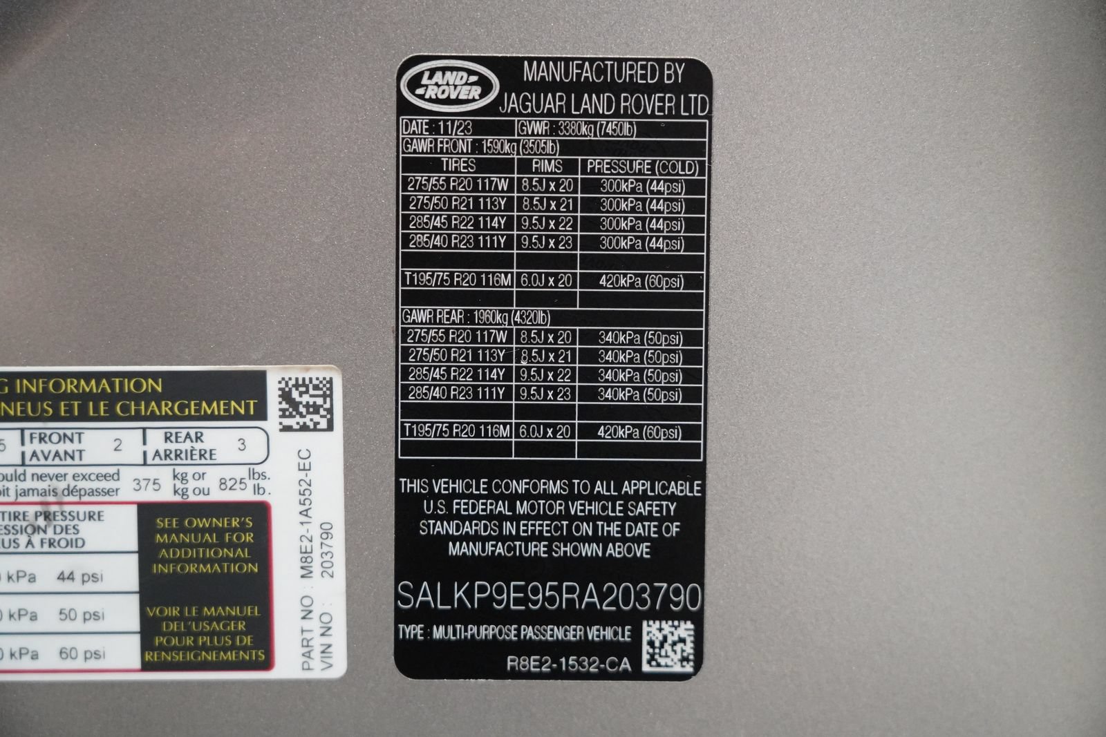 Used 2024 Land Rover Range Rover SE AWD/4WD image 32