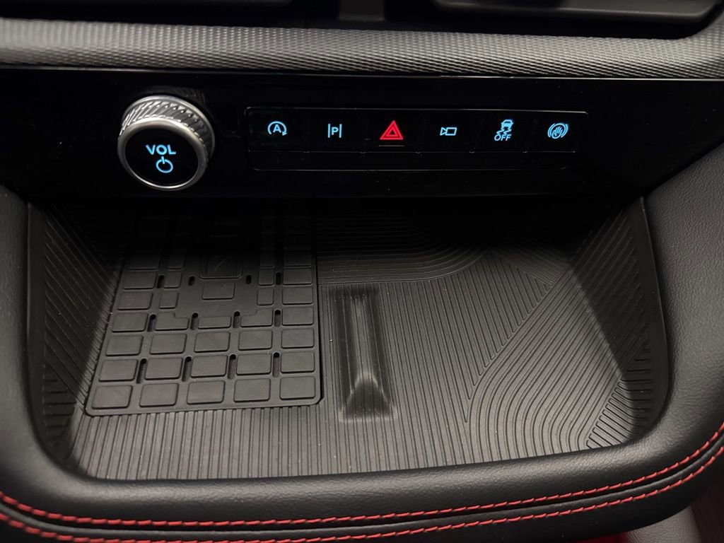 Used 2025 Ford Explorer ST image 40