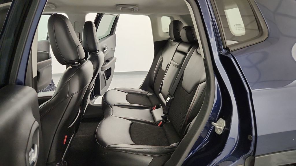 Used 2019 Jeep Compass Trailhawk image 26