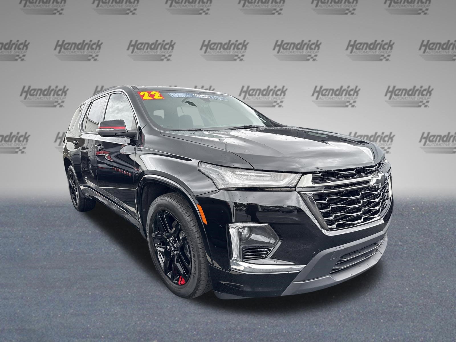 Used 2022 Chevrolet Traverse Premier w/ Redline Edition AWD/4WD image 2