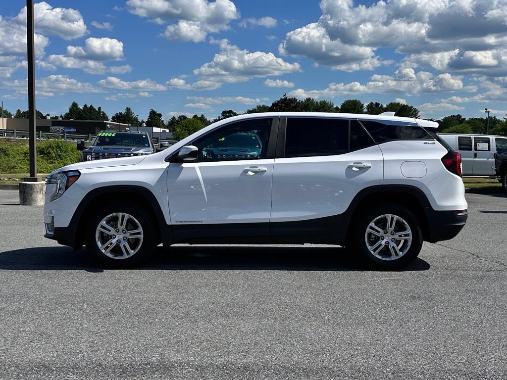 Used 2023 GMC Terrain SLE AWD/4WD image 7
