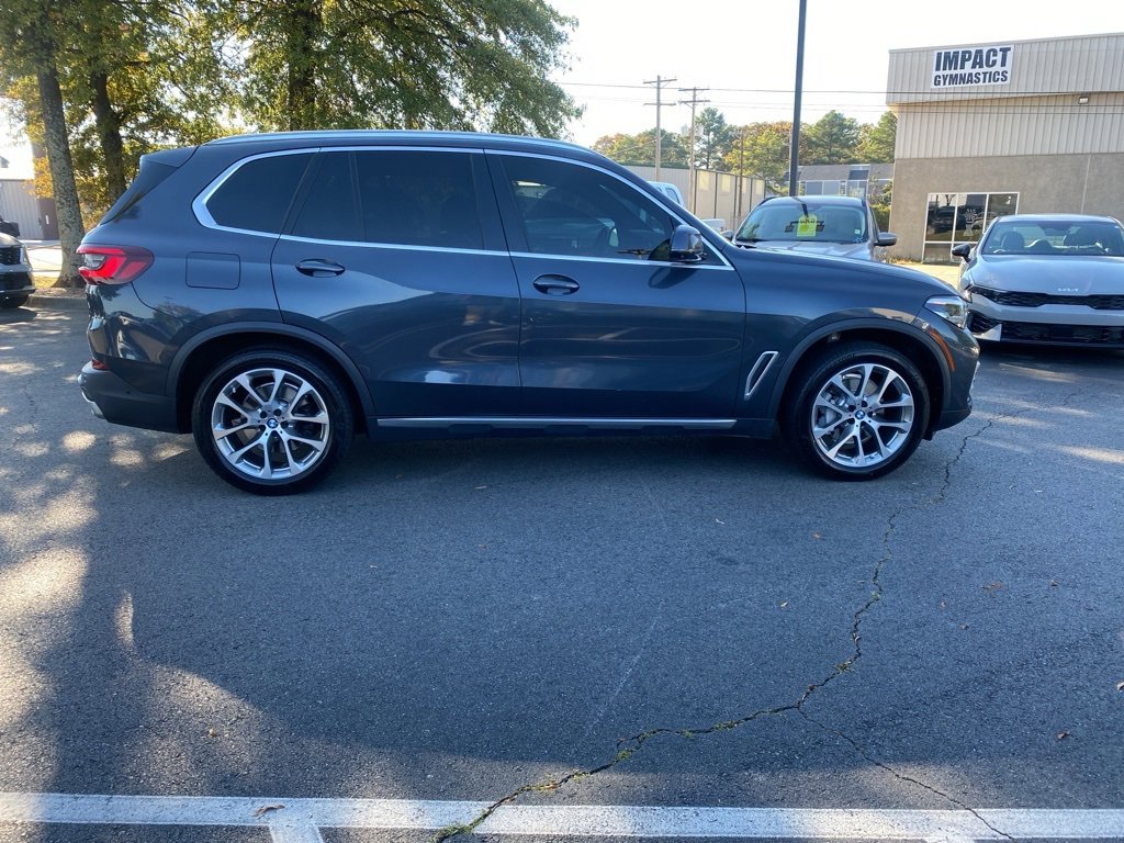 Used 2021 BMW X5 sDrive40i w/ Premium Package image 9
