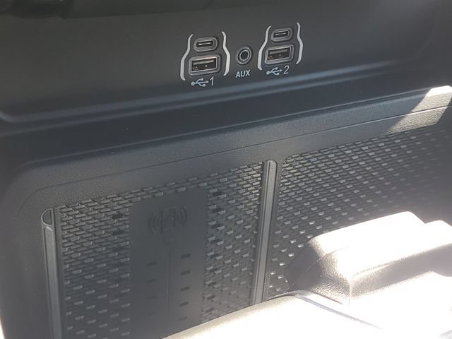 New 2026 RAM 1500 4x4 Crew Cab image 29