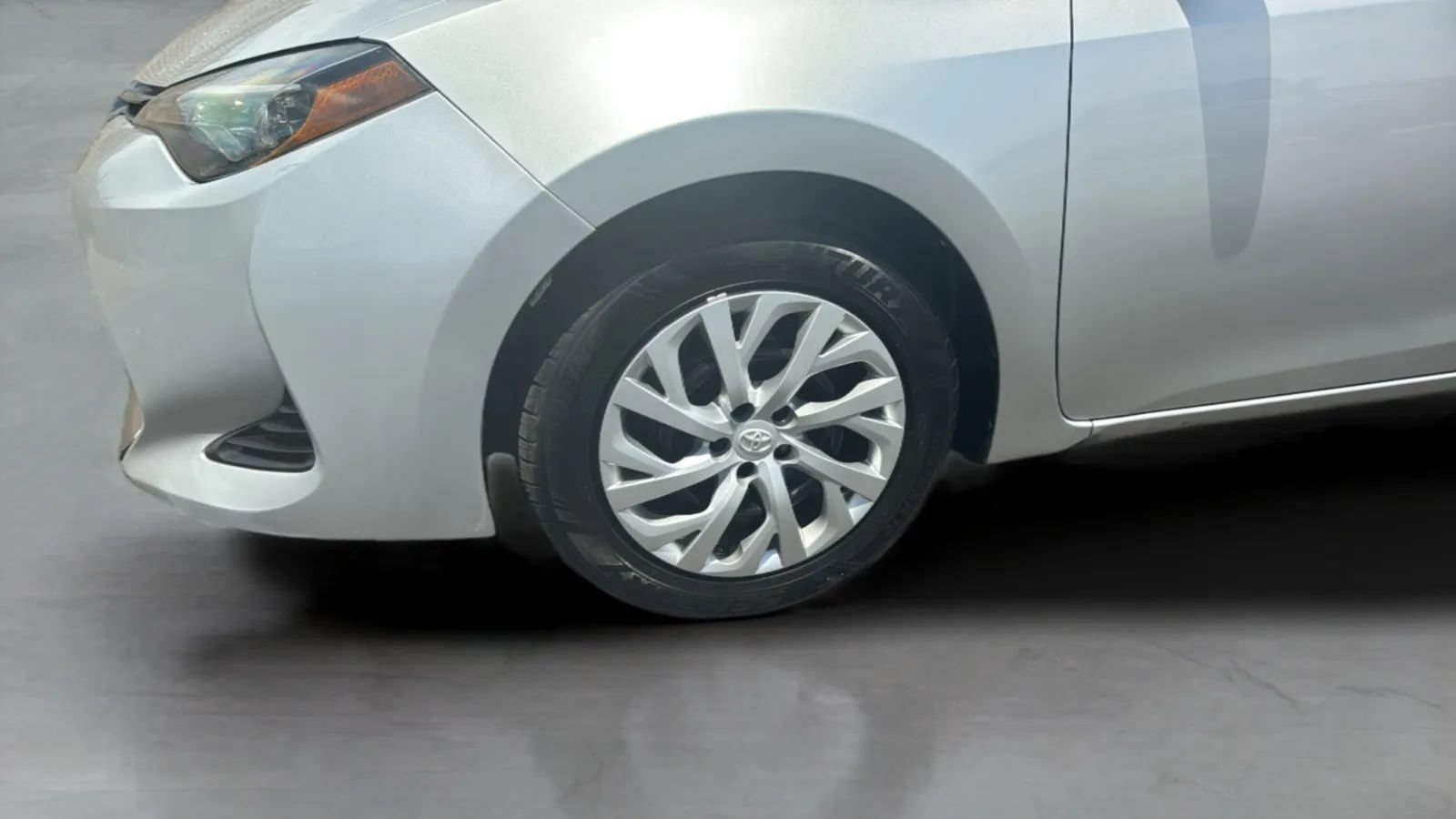 Used 2019 Toyota Corolla LE FWD image 45